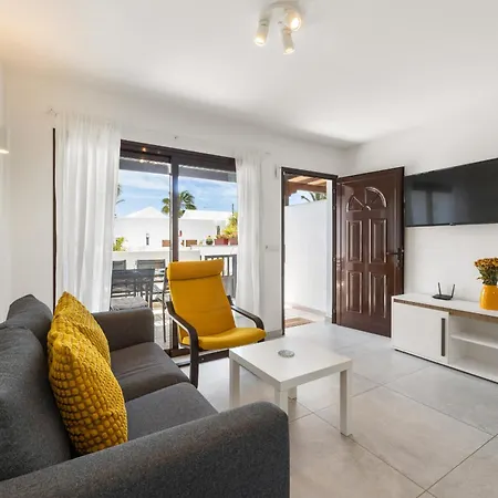 Casahost Bastian 17 Ferienhaus Costa Teguise